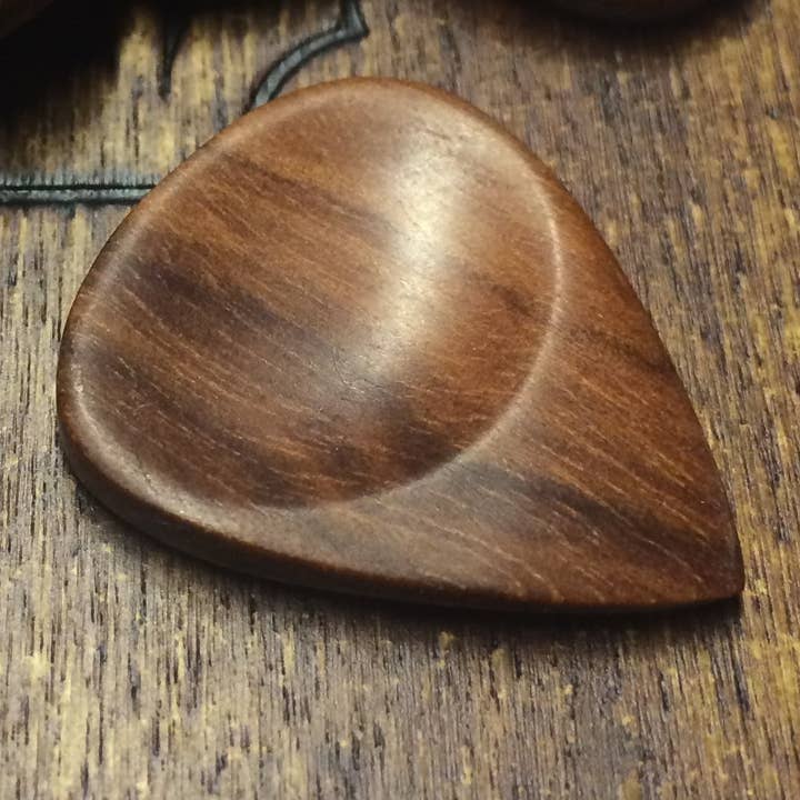 Sculpted Moroccan Argan (Pack of 3 Picks) for wholesale by US Blues Artist Quality Guitar Picks