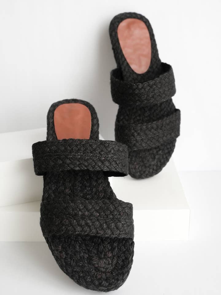 Toboggans d'été Abaca — Noir pour la vente par Maggie’s Box USA