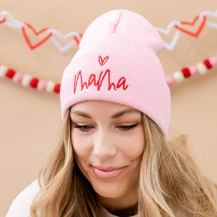 Mama (Cœur au-dessus) - Bonnet Adulte pour la vente par Little Mama Shirt Shop