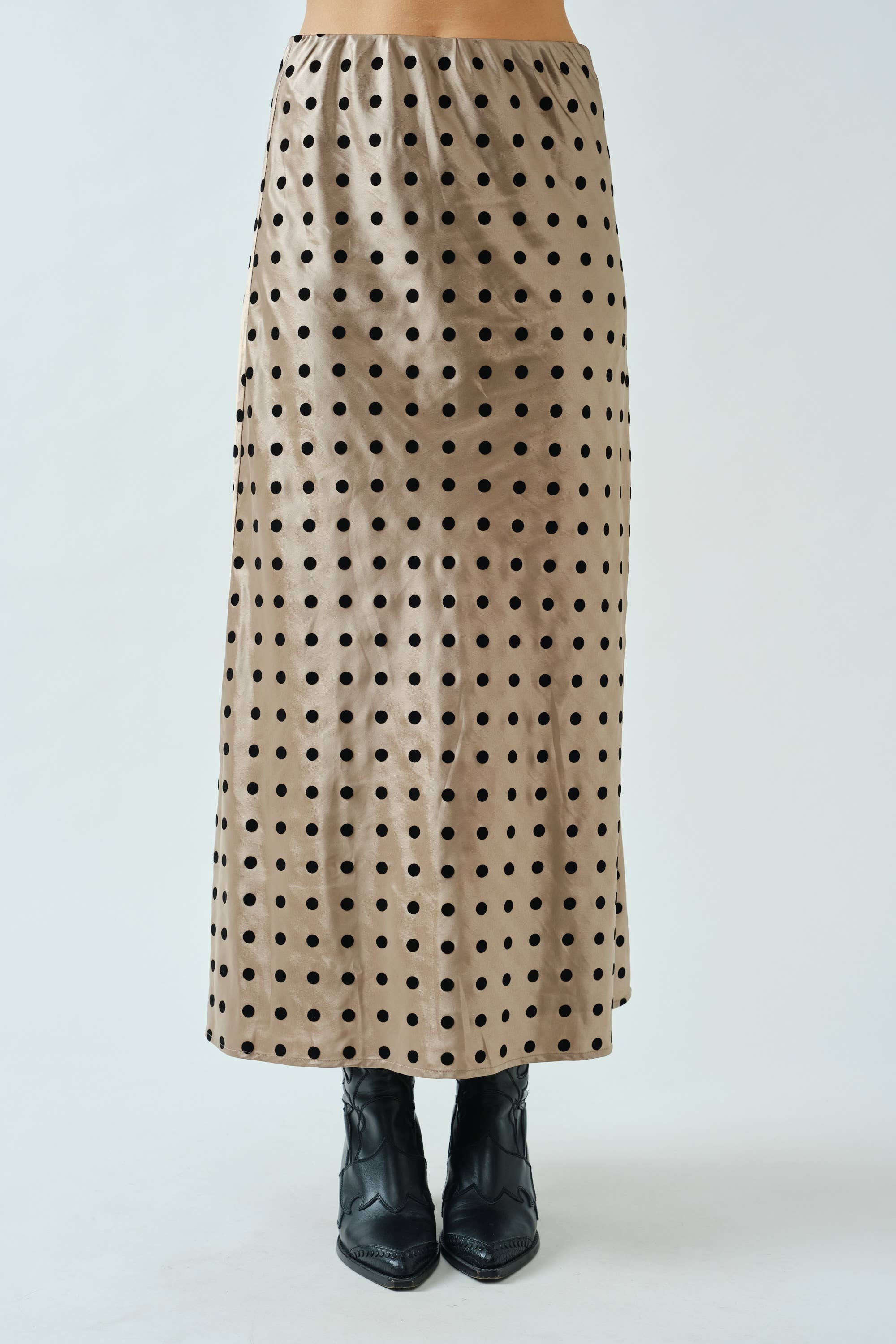 SPICE ALLEY – Saia - Mulher por atacado – SA10003S - Saia Midi de Cetim com Bolinhas8