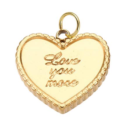 Guld Elsker Dig Mere Hjerte Charm for engroshandel hos The Charm Bar Company