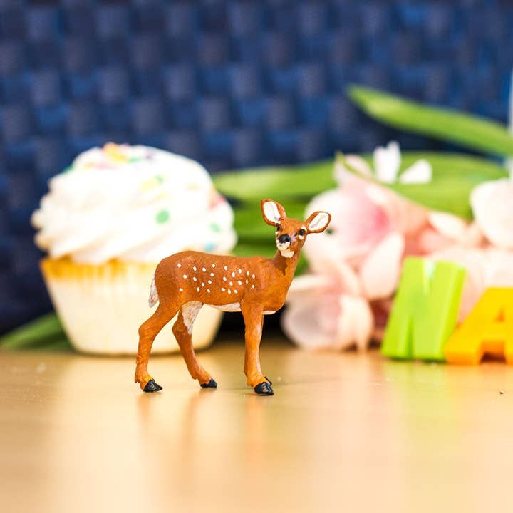 Safari Ltd. - Wholesale Figurine Toy - Kids - Whitetail Fawn - 180229