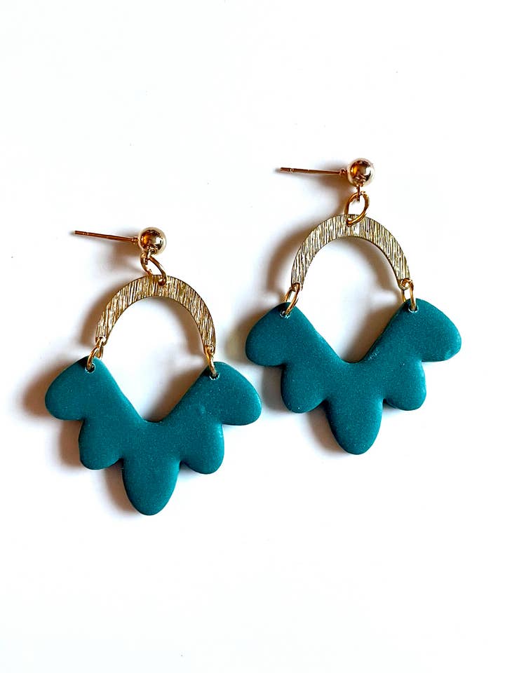 Boucles d'oreilles en argile sarcelle pour la vente par Clay by K