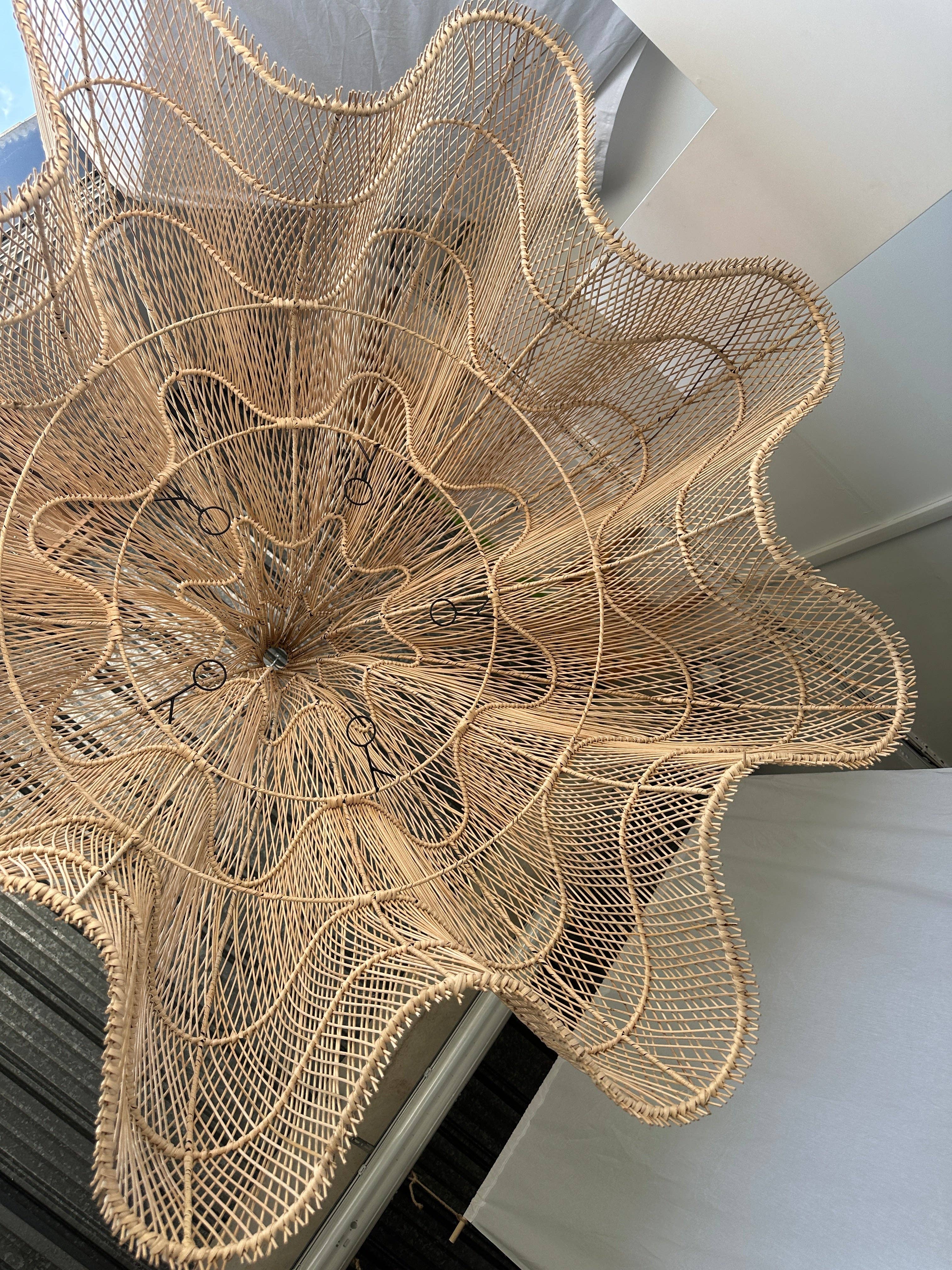 Office Objets - Wholesale Chandelier/Hanging Light - Immense rattan suspension in the shape of a flower, tulip, corolla H:1m; D:1m50151