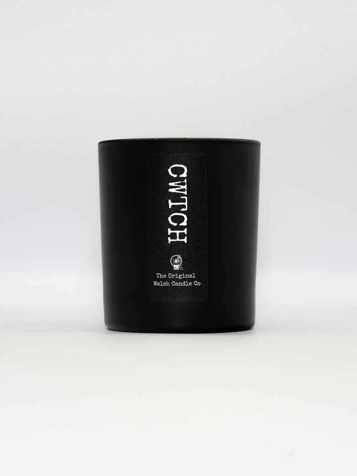 Cwtch geurkaars van glas en sojawas 30cl - Roos & Oud voor wholesale door The Original Welsh Candle Co