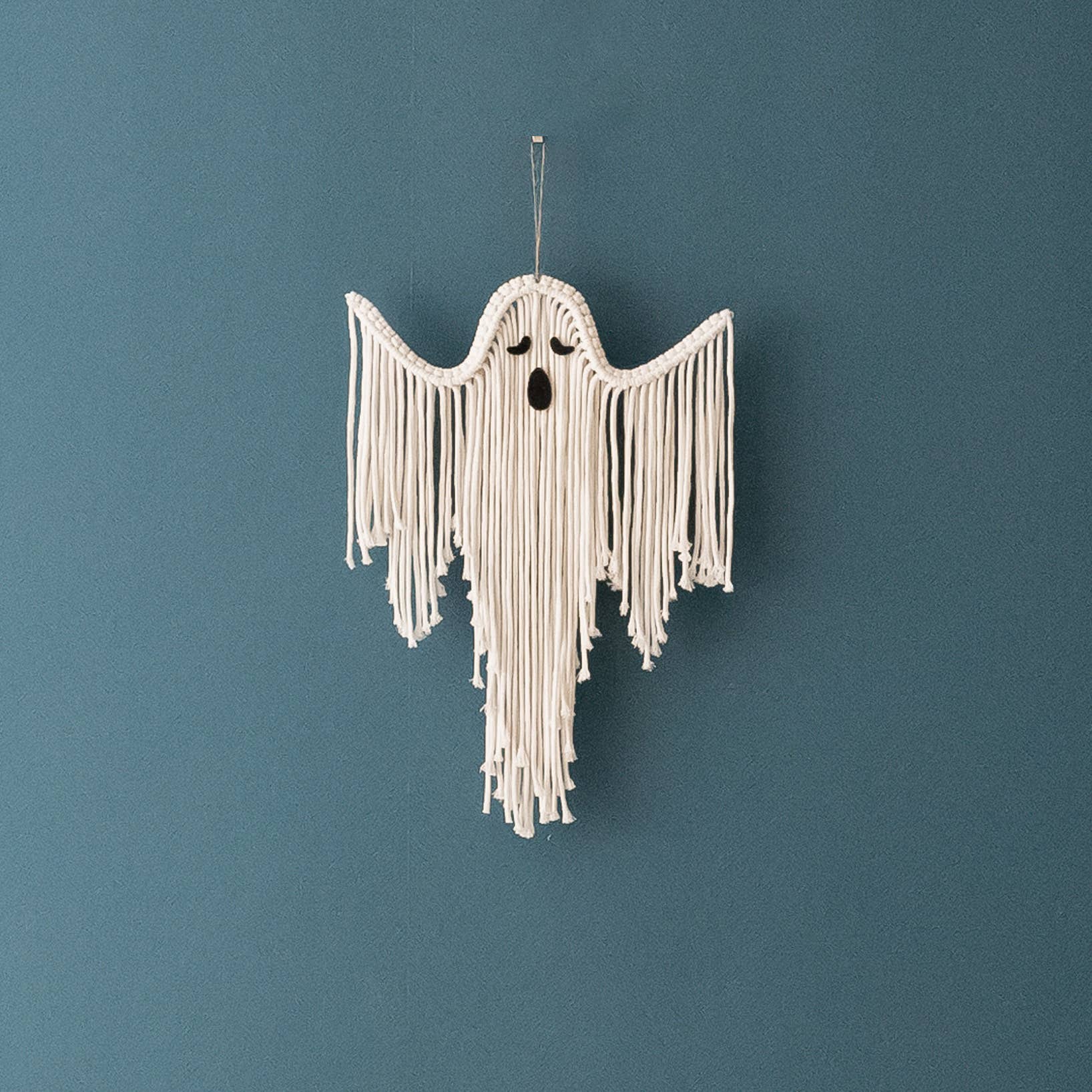 BeanDaikon - Vente Décalcomanie – décorations de fête - Fantôme d'Halloween en macramé V7311