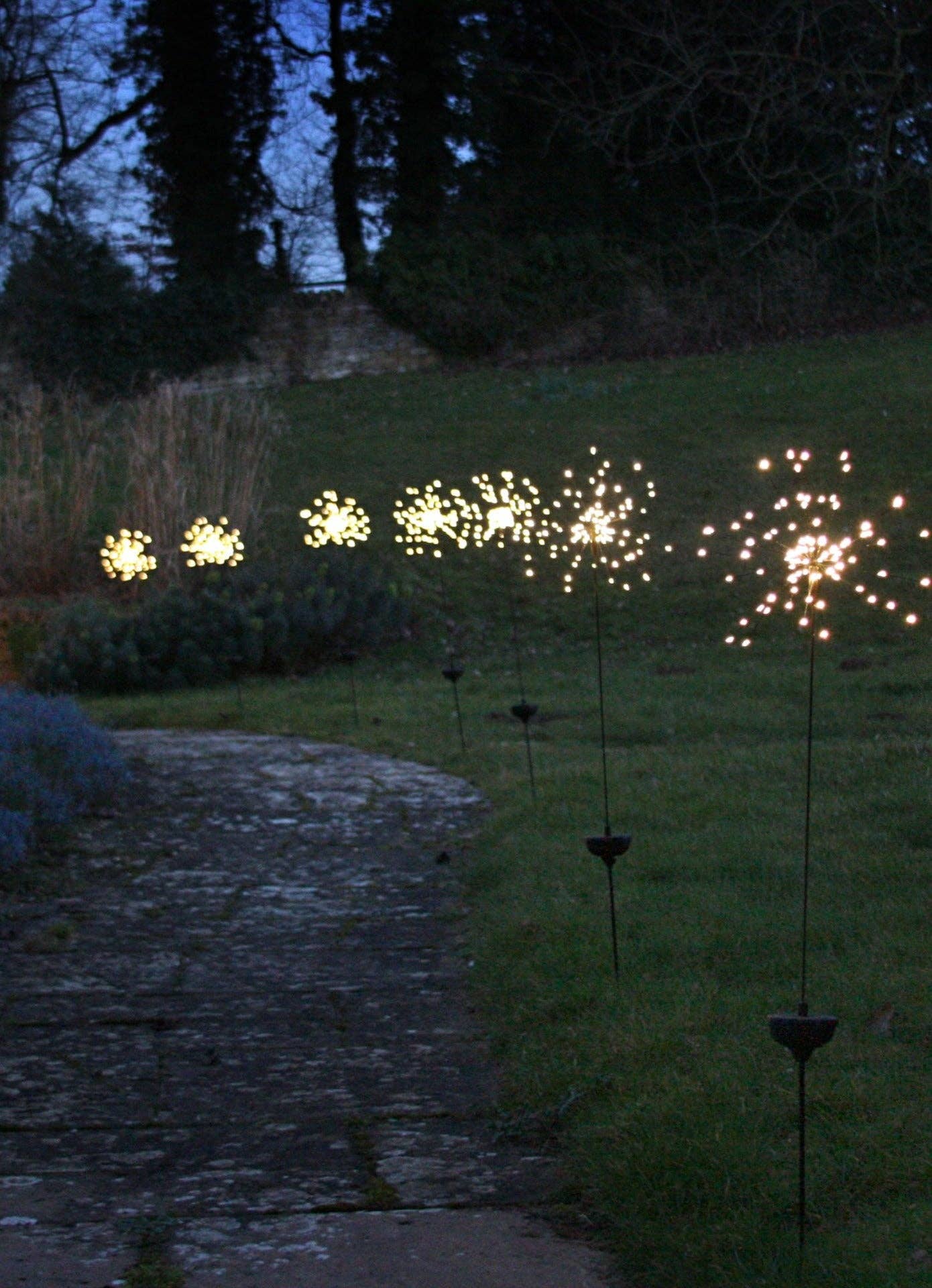 Lumina Of London Co - Wholesale Garden/Lawn Stake - Solar Starburst Stake — Sparkle by Night8