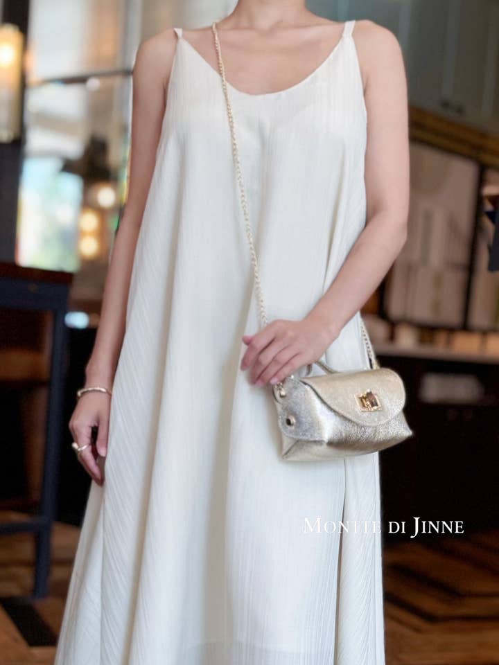 Chic Mini Top-Handle – Italian Handmade Leather Crossbody for wholesale by MONTTE DI JINNE