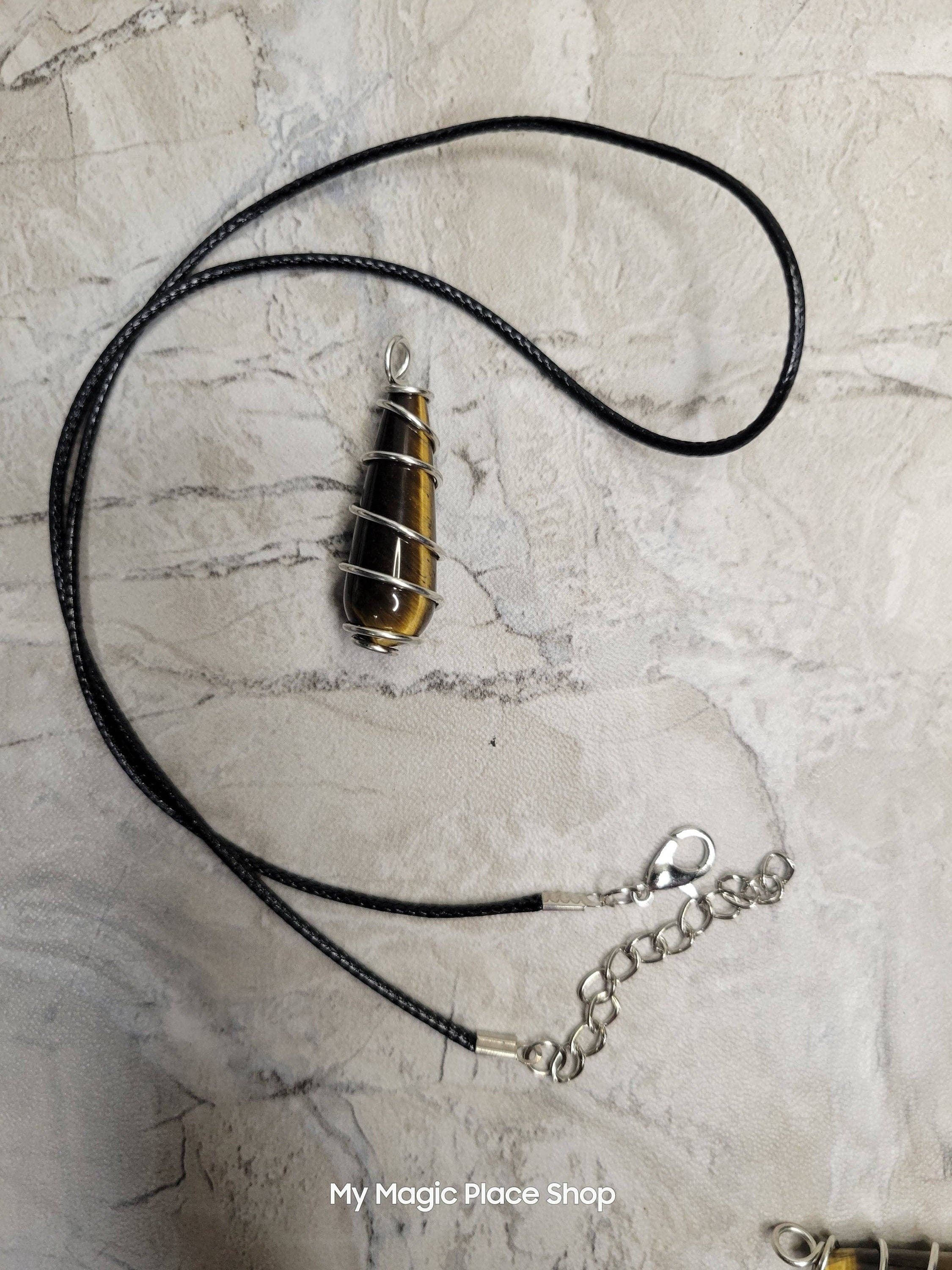 My Magic Place Shop - Vente Breloques/médailles personnalisées - Pendentifs en pierres précieuses naturelles enroulés en forme de larme avec cordon4