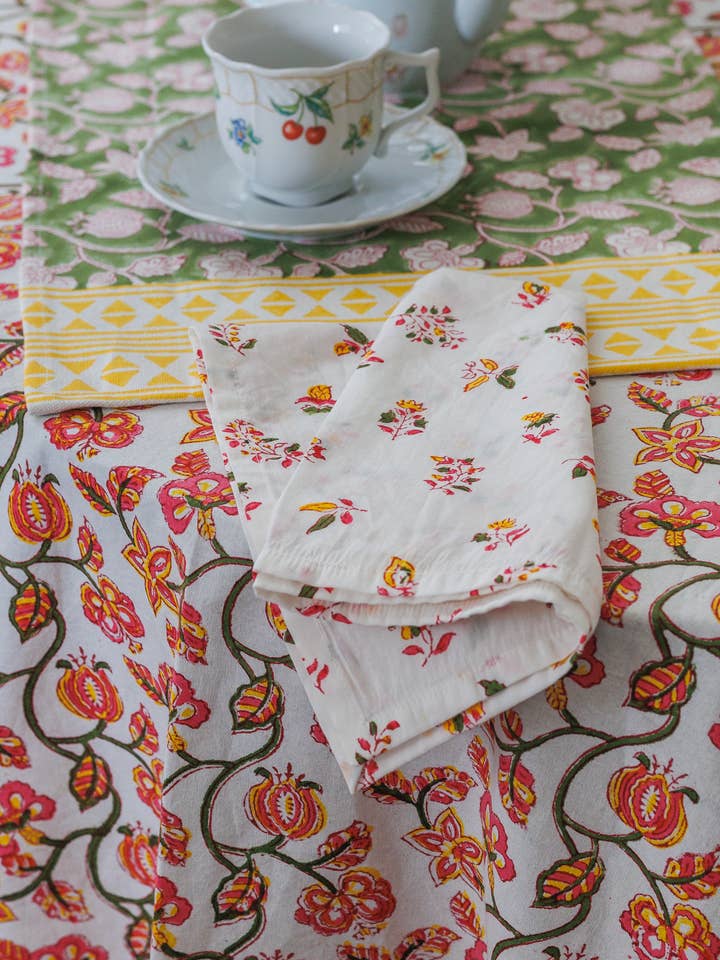 White & Red Block Print Christmas Cloth Dinner Napkin Set for wholesale by TerraWeave