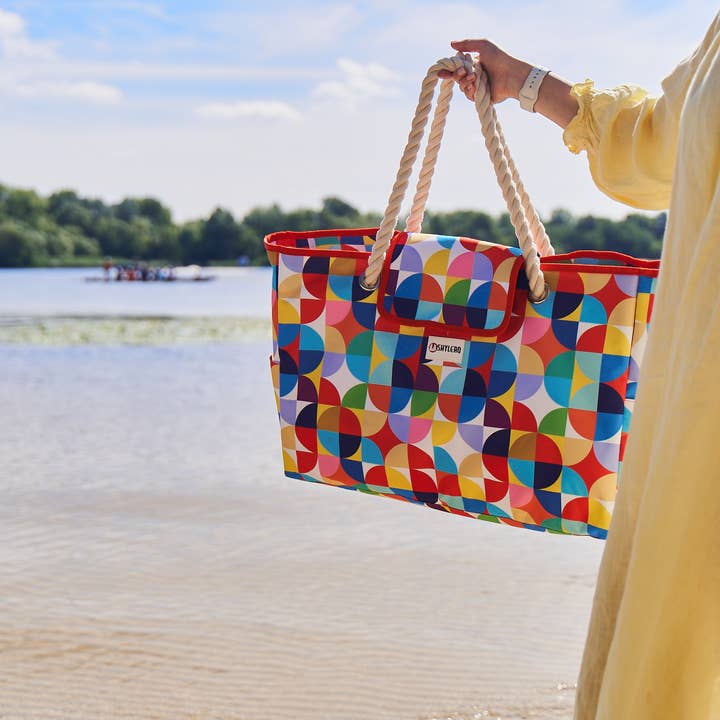 Beach Bag XXL | Waterproof (IP64) | Clownfish for wholesale on Faire10