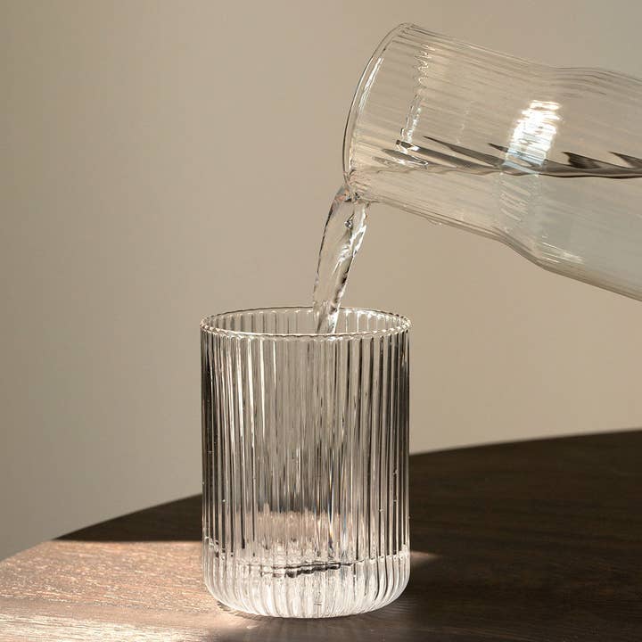 Gry Mattr by Joe Mimran - Wholesale Carafe - Ribbed Carafe - Clear