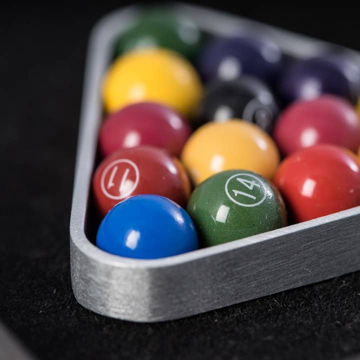 BeyBerk International - Wholesale Board Game - Mini Pool Table