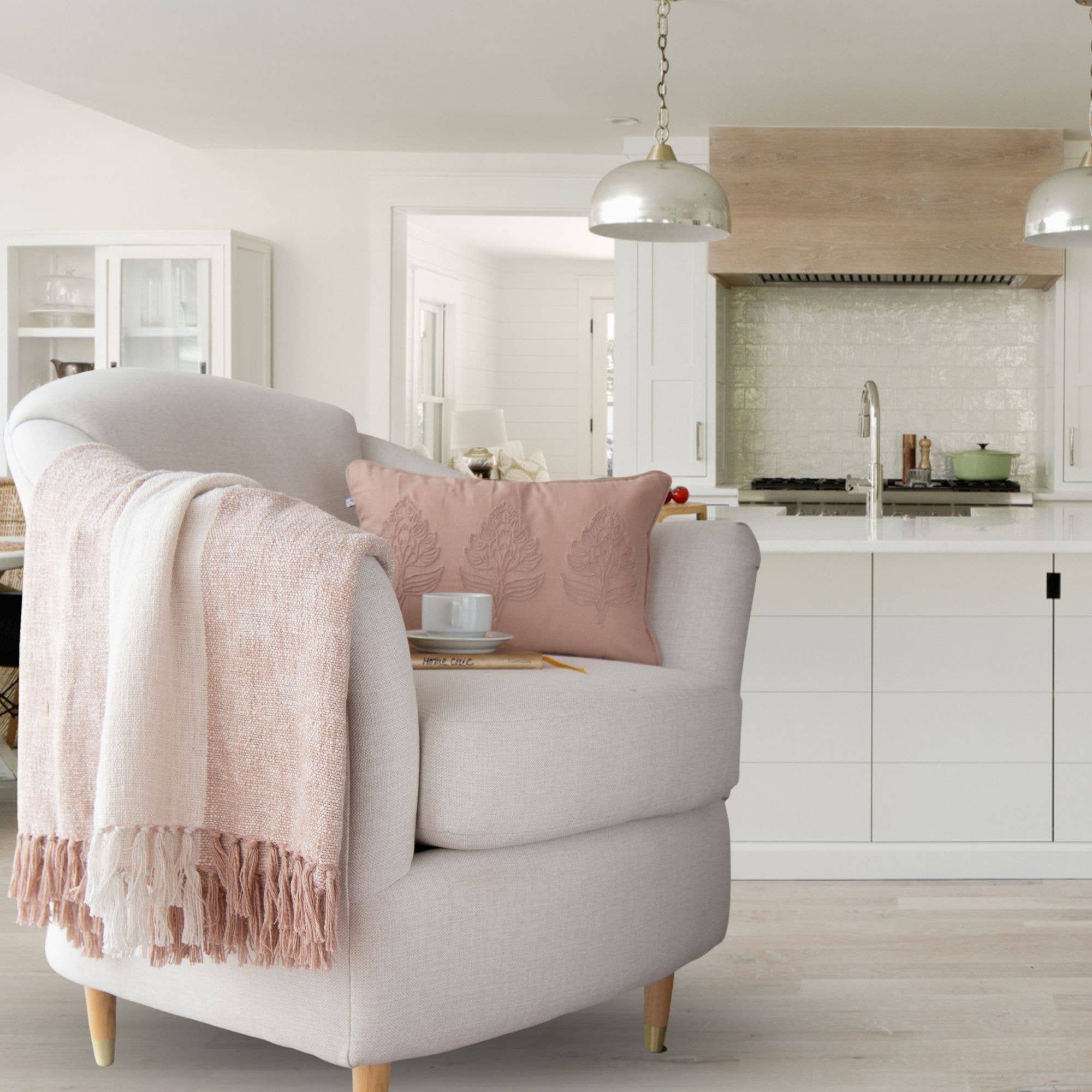 Tajik  Home  LLC - Wholesale Throw Blanket - Soft and Cozy Hazel’s Cottage Throw 3