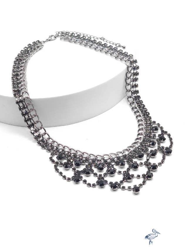 Minuit Majesté - Collier Noir pour la vente par Sunset Marsh LLC