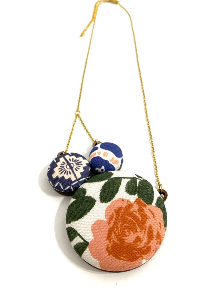 Dulce Necklace- Rose Garden for wholesale by Botón de Azúcar