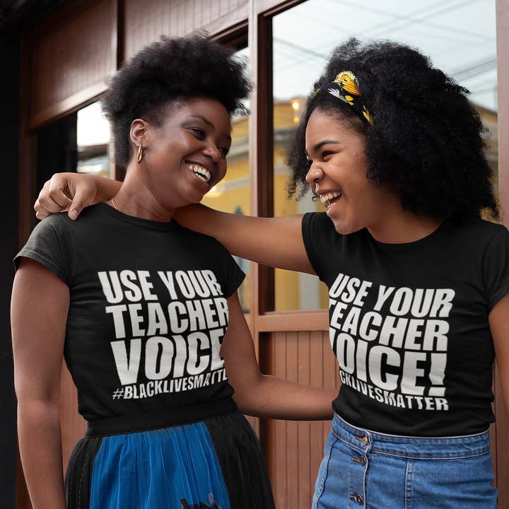 T-shirt "Utilise ta voix de professeur !" pour la vente par Dukes Designs & Creations