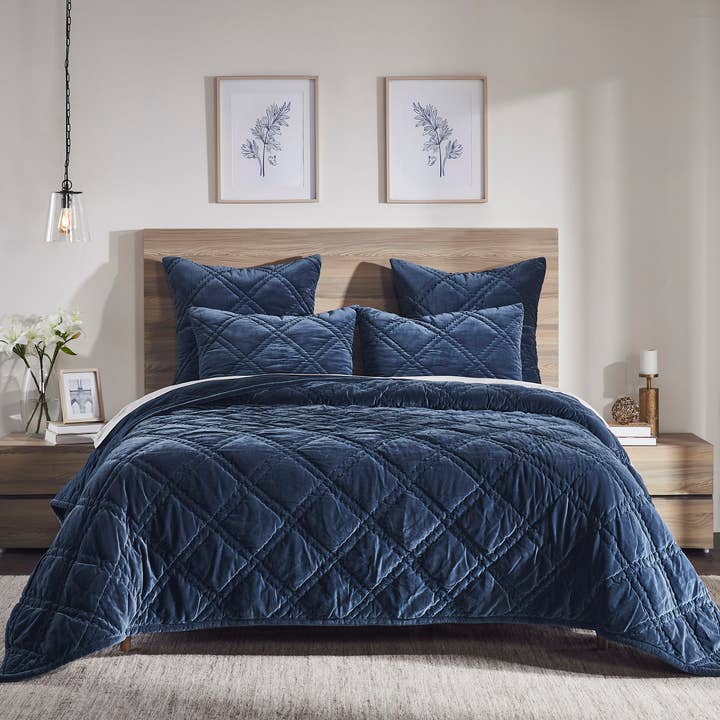 Colcha e fronhas Georgia em veludo azul-marinho por atacado de India's Heritage