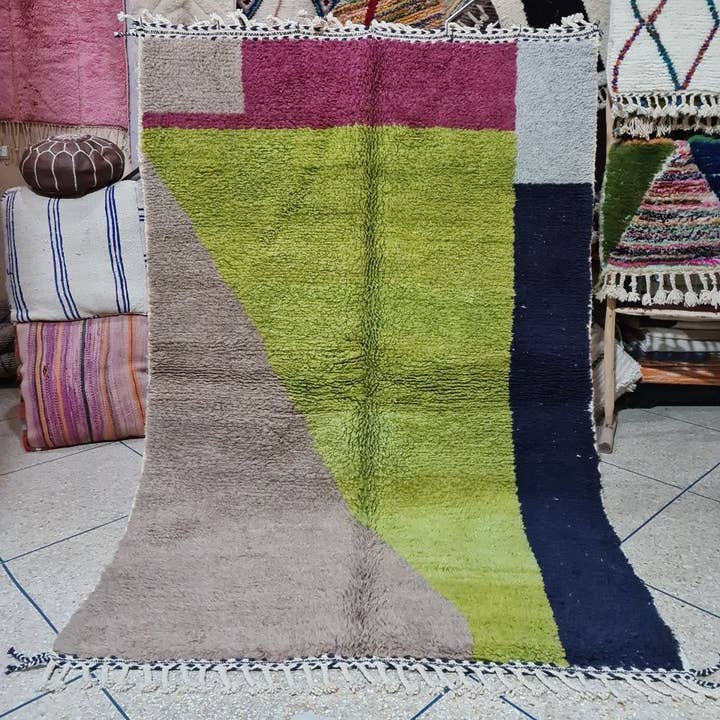 HANDMADE CARPETS MOROCCAN RUGS 200 - 300 cm 204 for wholesale by Maroccarpets Poufs and pillows wholesale +31648976894