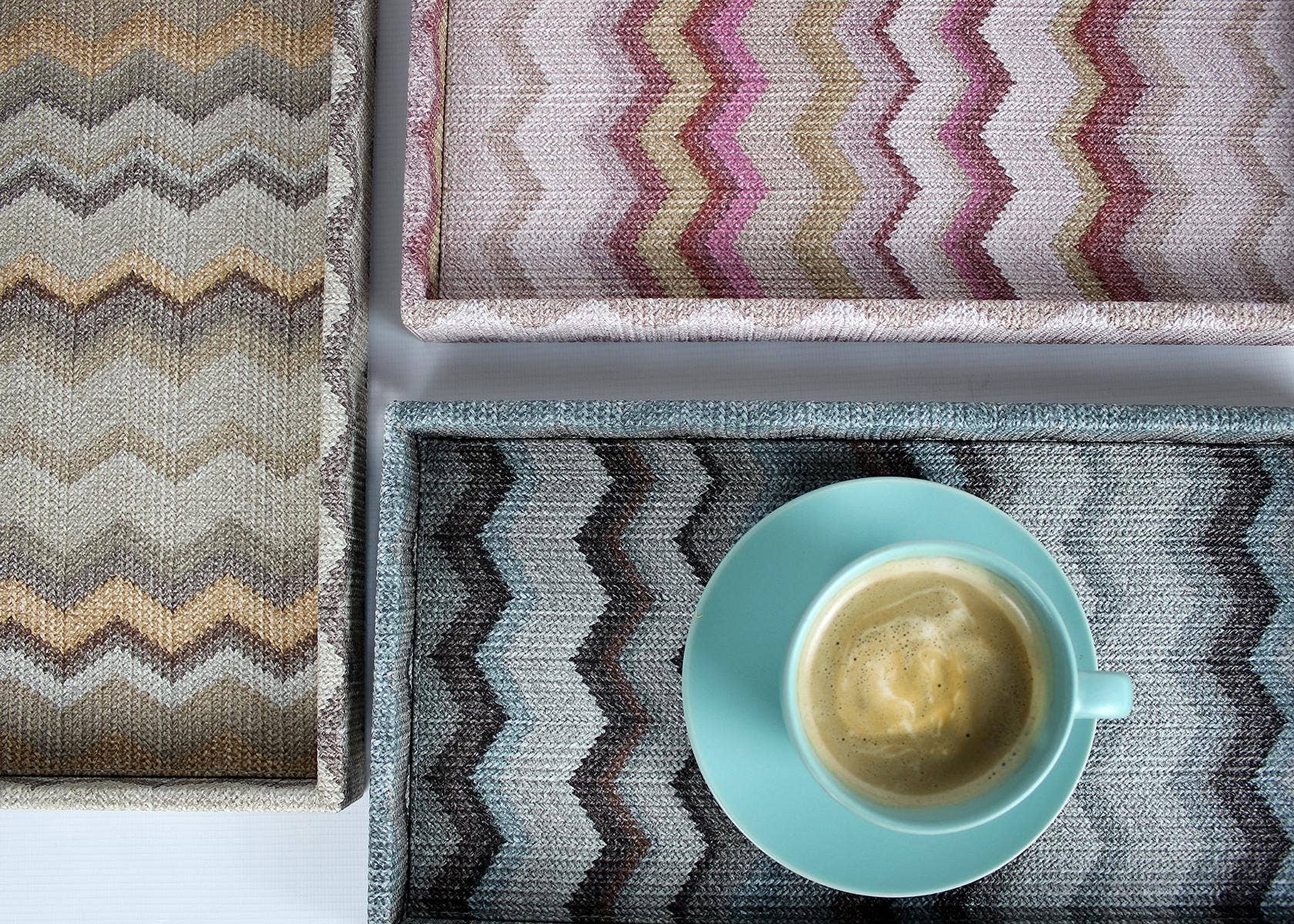 Signature Home Collection GmbH - Wholesale Decorative Tray - Rectangular synthetic leather zigzag gray cosmetic tray8