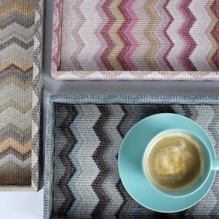 Signature Home Collection GmbH – wholesale Decorative tray – Rectangular synthetic leather zigzag gray cosmetic tray8