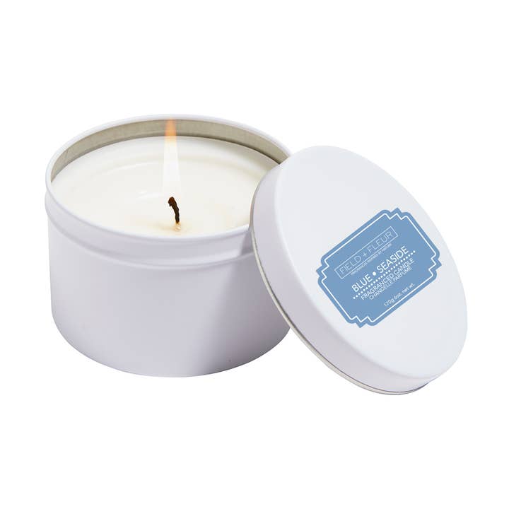 Candela Blu Seaside in Latta Bianca 6oz. Ctn. 6 per la vendita all'ingrosso da parte di Hillhouse Naturals/Field+Fleur