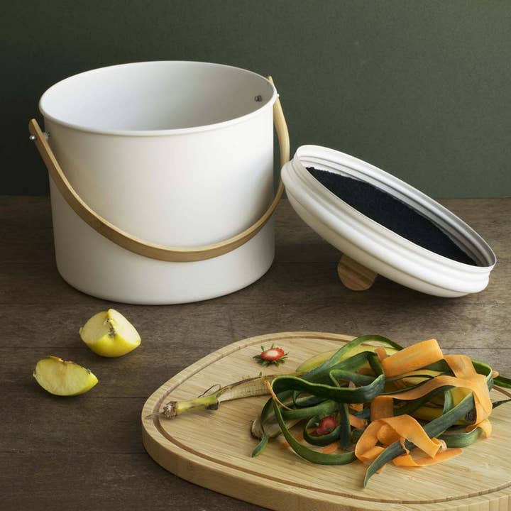 La Brigade de Buyer - Wholesale Kitchen Tool/Gadget - Compost Bin with Charcoal Filter1