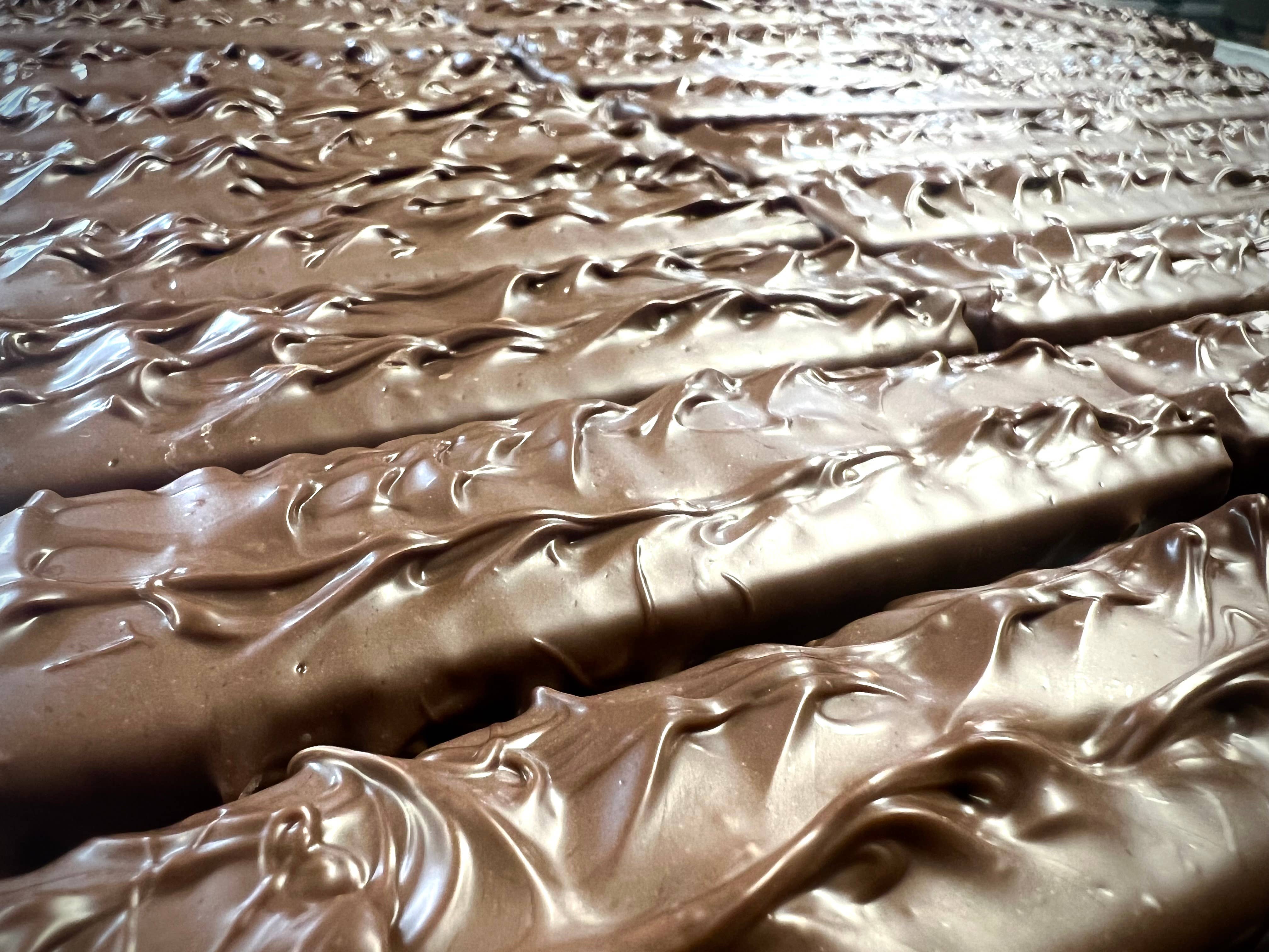 O'Shea's Candies Sweet Shop - Wholesale Chocolate Bar - Trio Milk Chocolate Vanilla Wafer 🧇🤩 Stix 3 Pack3