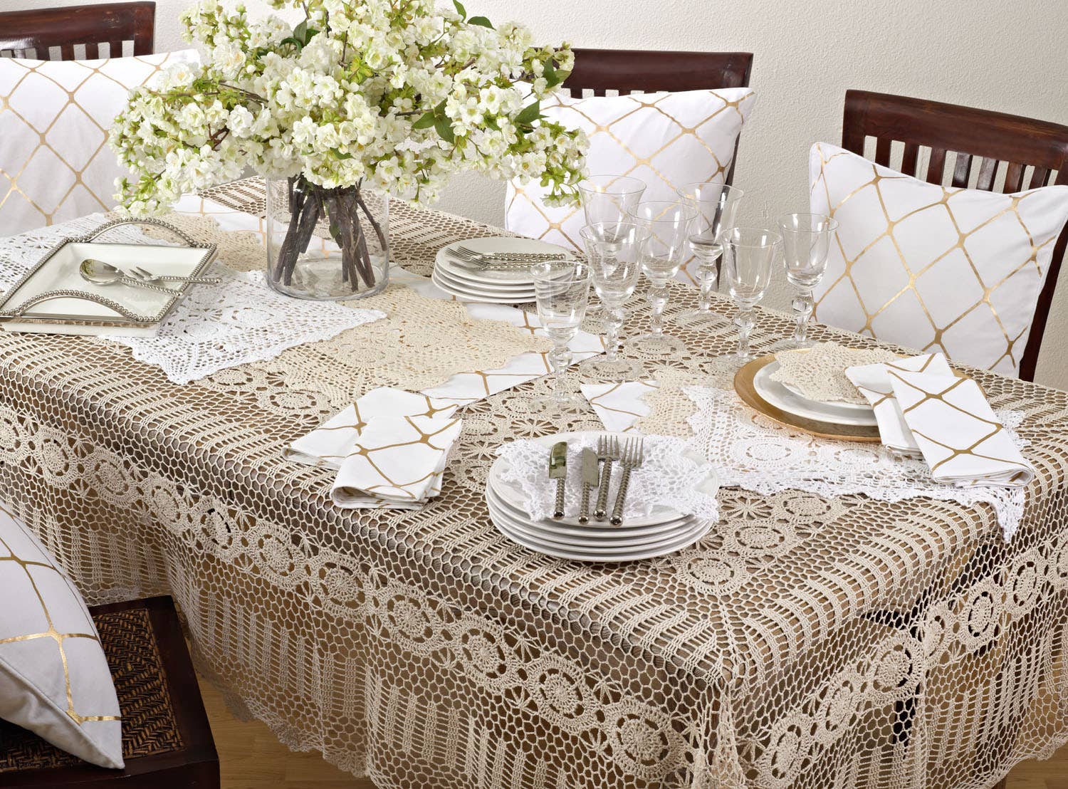 Saro Lifestyle - Wholesale Tablecloth - Crochet Tablecloth12