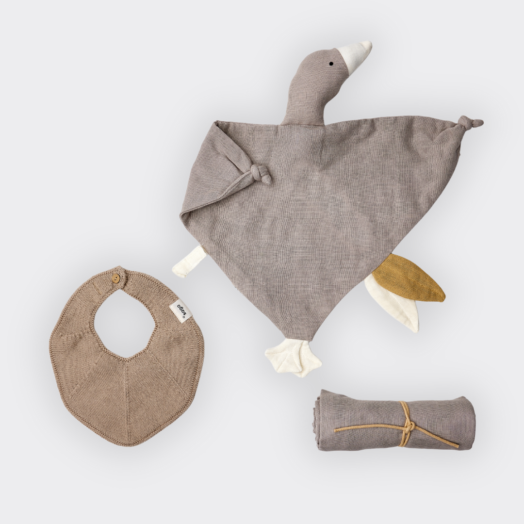 Saga Copenhagen - Wholesale New Mom Gift Box/Set - Baby Gift box - Dove - Sustainable & Organic2