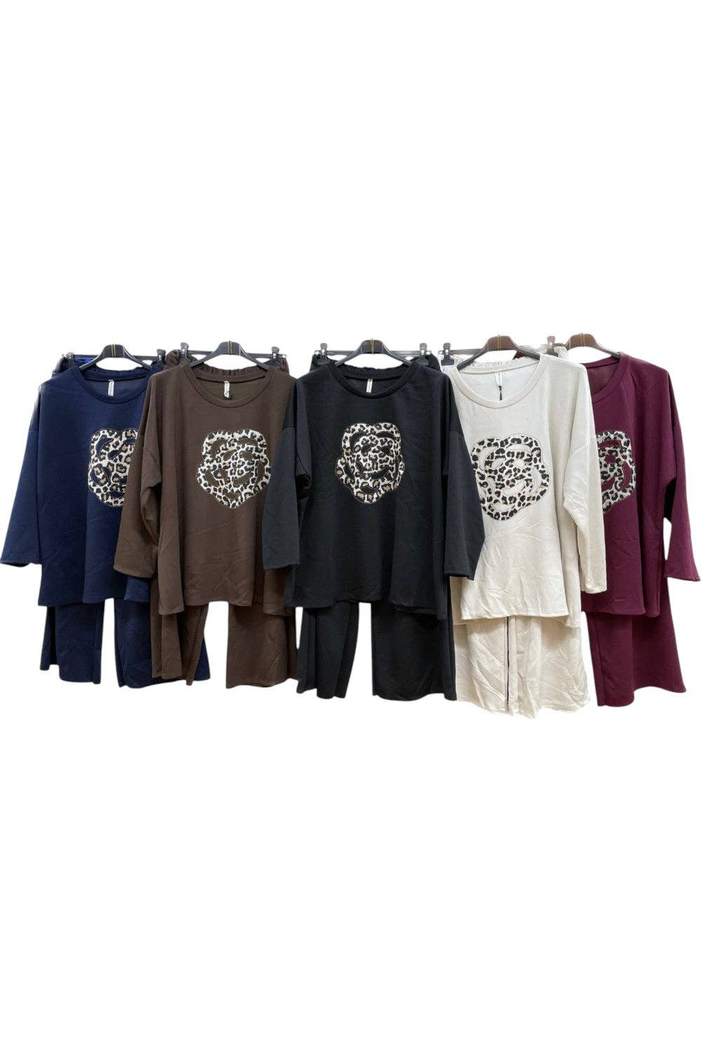 Miss Bold – Engroshandel Loungesæt - Dame – Italiensk leoparddyreprint afslappet pasform koordineret sæt1