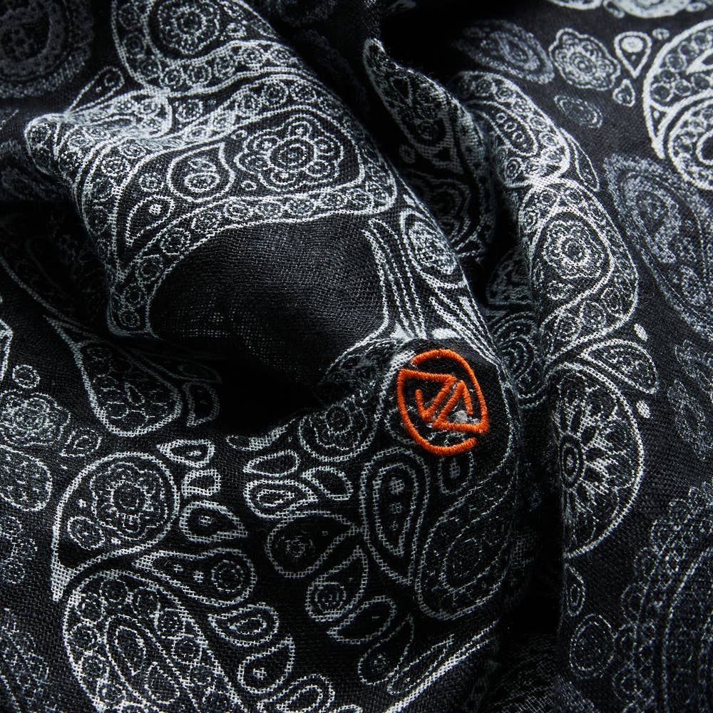 AV08 PARIS - Wholesale Scarf - Men's - SKULL DIAMOND BEACH MEN'S SCARF – SKULL PATTERN IN LINEN2