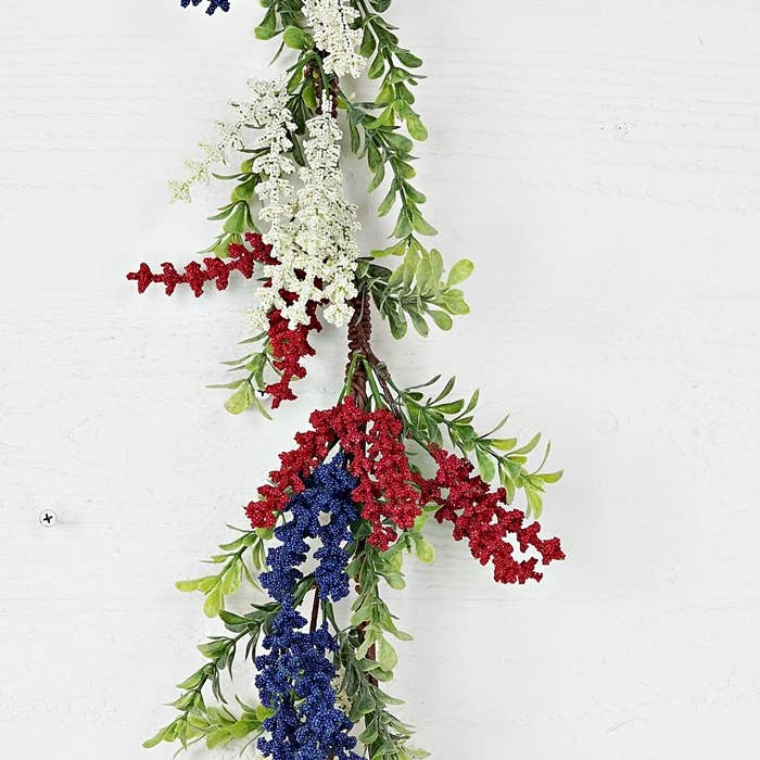 Impressive Enterprises, Inc. - Wholesale Bunting/Garland - 31211- 4ft Garland-Red White Blue Heather with Boxwood