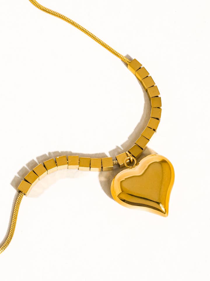 Bellamy 18K Gold Non-Tarnish Classic Heart Necklace for wholesale by Flânerie by MAIQ