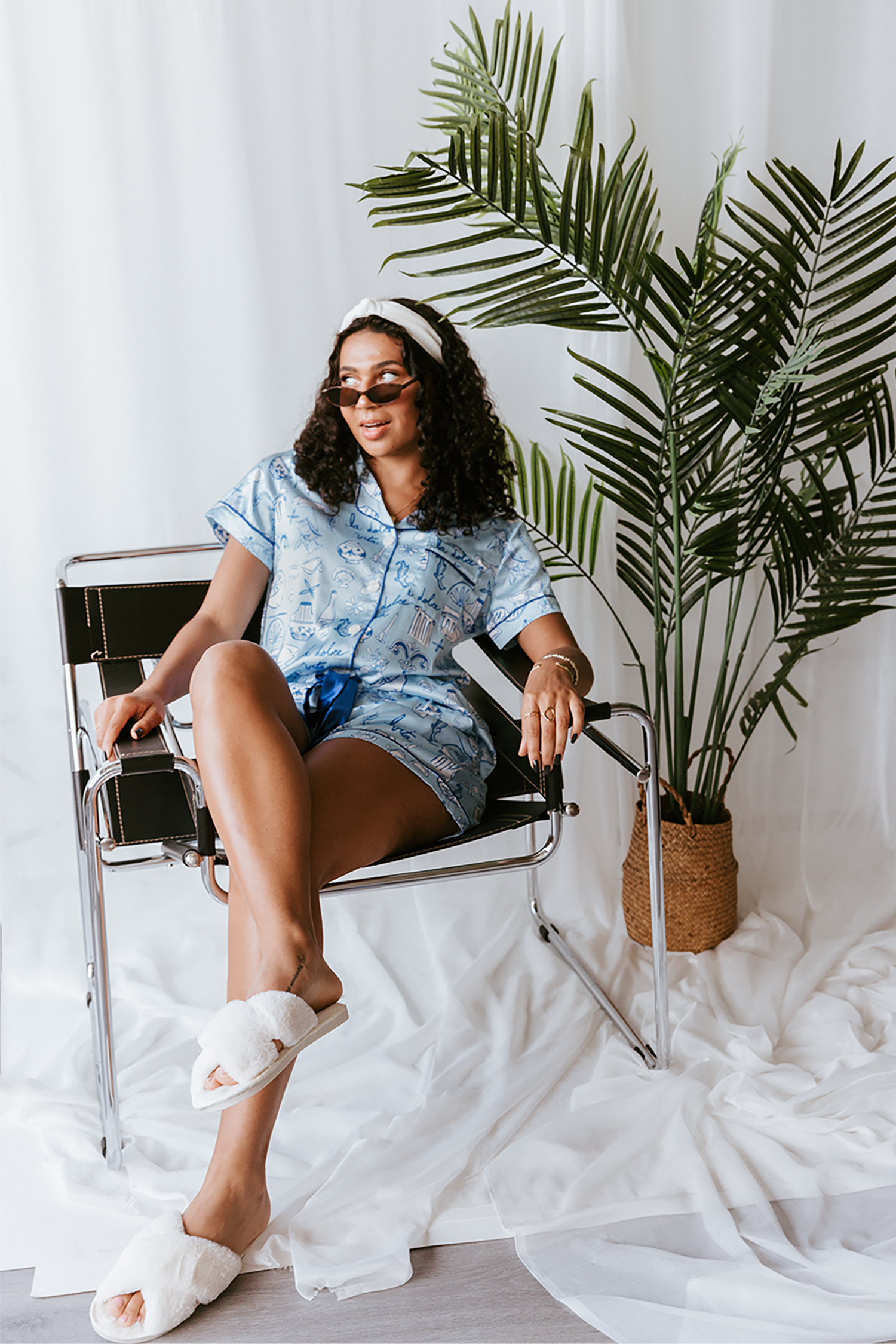 Spikes and Seams – Engroshandel Pyjamasæt - Dame – Matchende nattøjssæt, luksus satinpyjamas, trendy pyjamas1