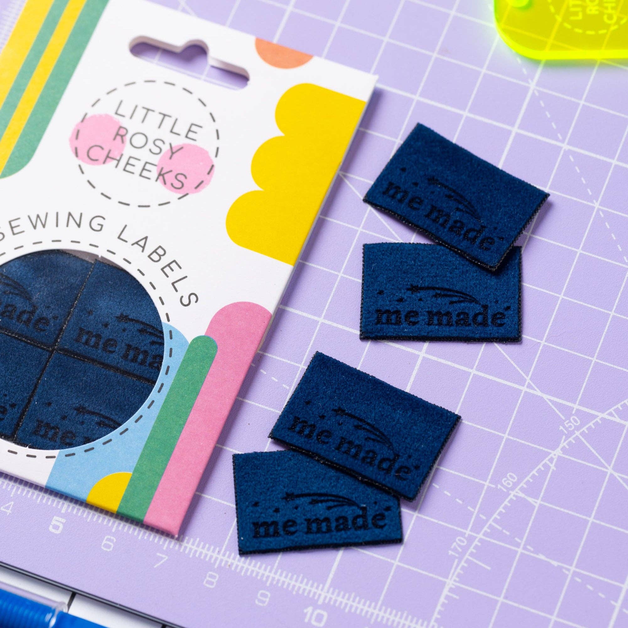 Little Rosy Cheeks – wholesale Hantverkstillbehör – ME MADE STJÄRNA BLÅ SAMMET - Syetiketter1