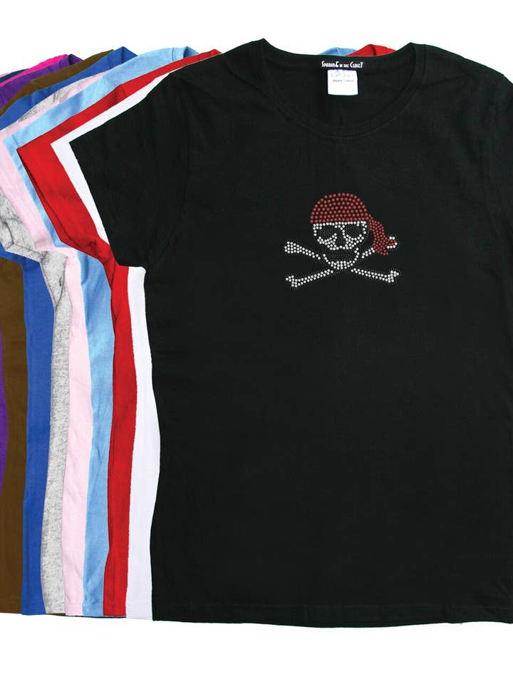 Dog in the Closet – Großhandel T-Shirt – Damen – Totenkopf mit rotem Bandana Damen T-Shirt3