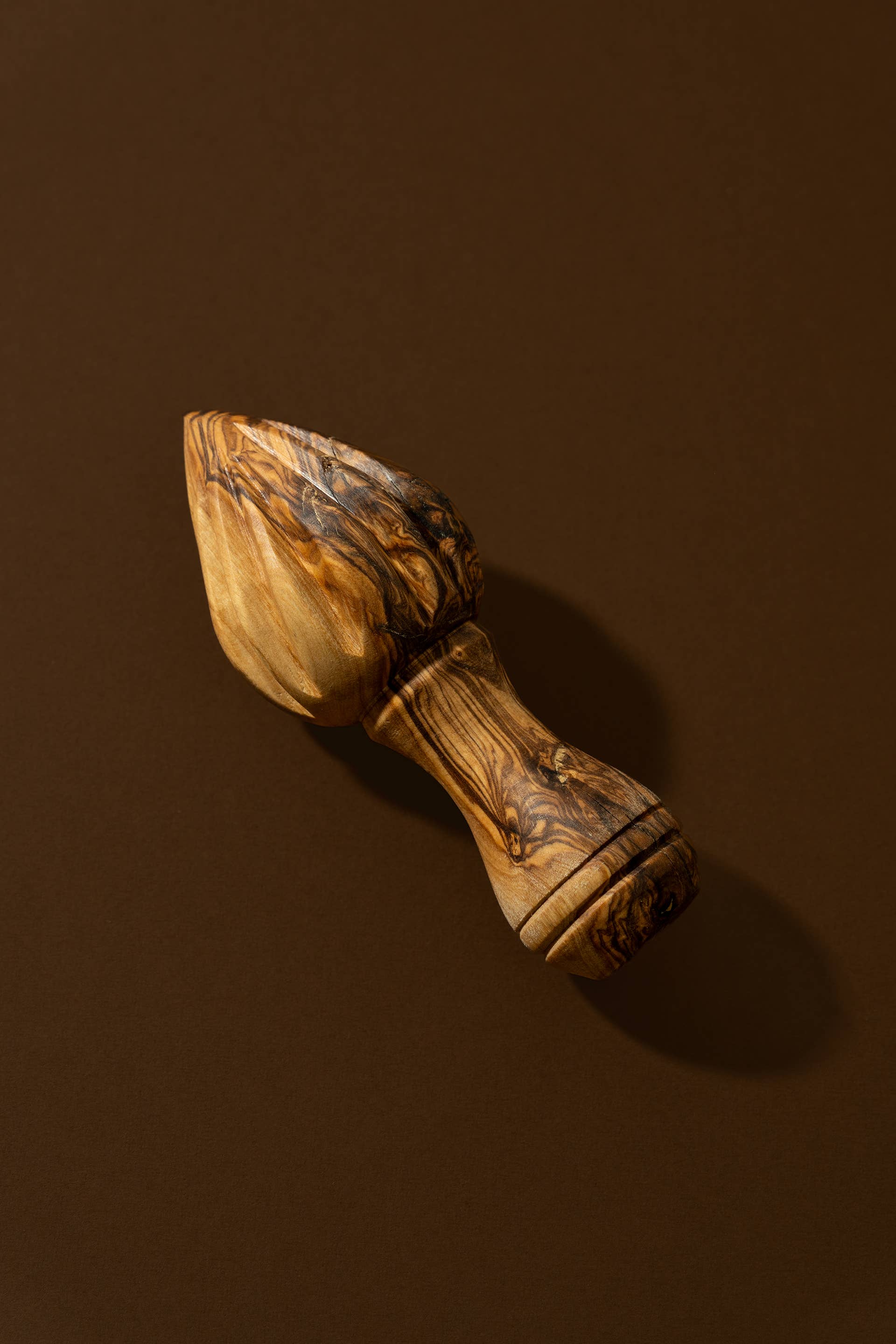 GHARYAN Stoneware & Olive Wood Tableware | USA - Wholesale Juicer - Natural Olive Wood Lemon Squeezer1