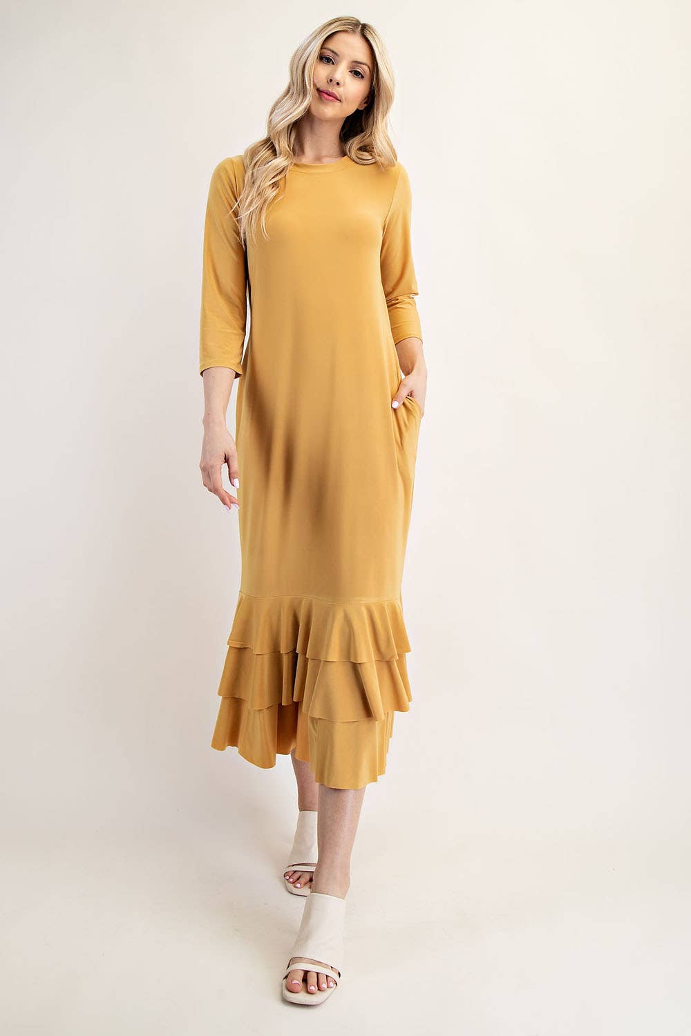 Celeste Clothing – Großhandel Kleid – Damen – Großgrößen-Midikleid mit gestuften Rüschen und 3/4-Ärmeln73