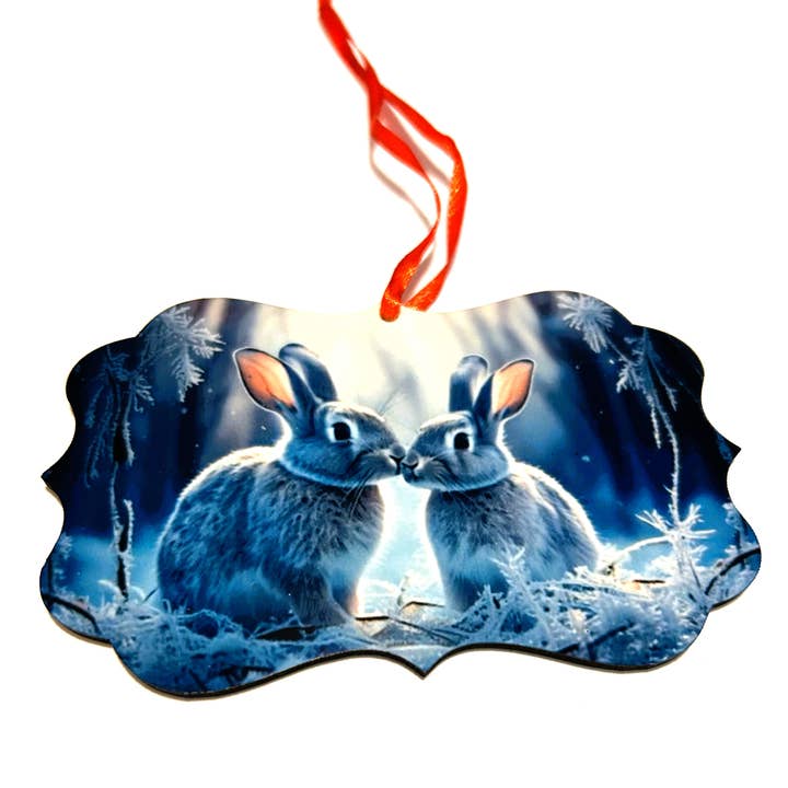 Adorno navideño: Dos conejos en la nieve para venta al por mayor de Ron Knight Entertainment, LLC