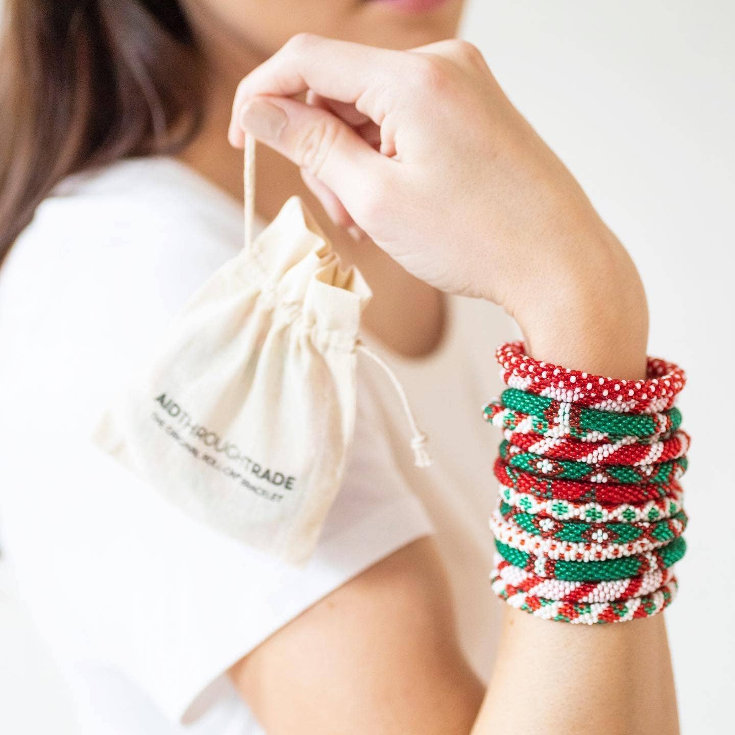 Aid Through Trade - Wholesale Jewelry Set - Roll-On® Christmas Bracelets (Mistletoe) - Set of 127