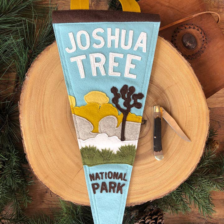 Fanion Joshua Tree pour la vente par Yoho & Co.