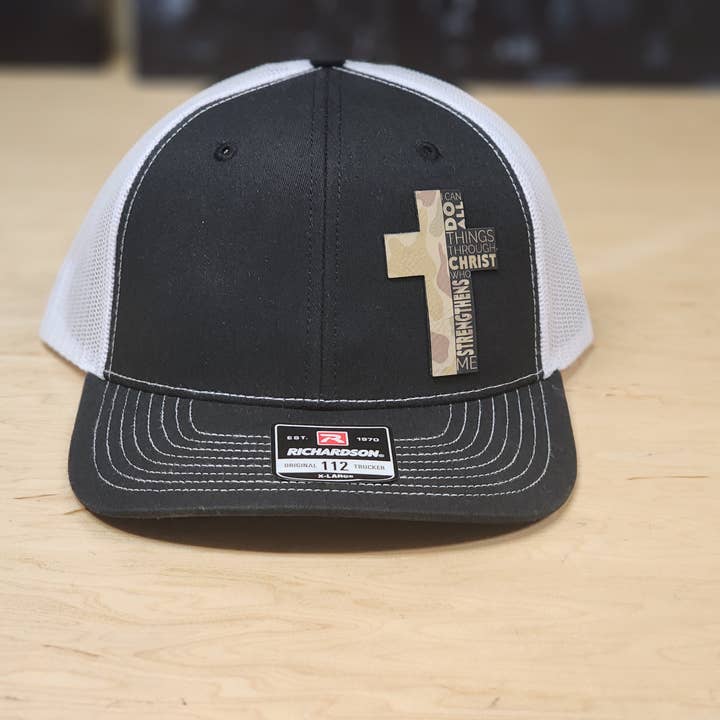 Knot Creatives – Großhandel Trucker-Cap – Unisex – Glaube Tarnung Kreuz Mesh Baseballkappe3