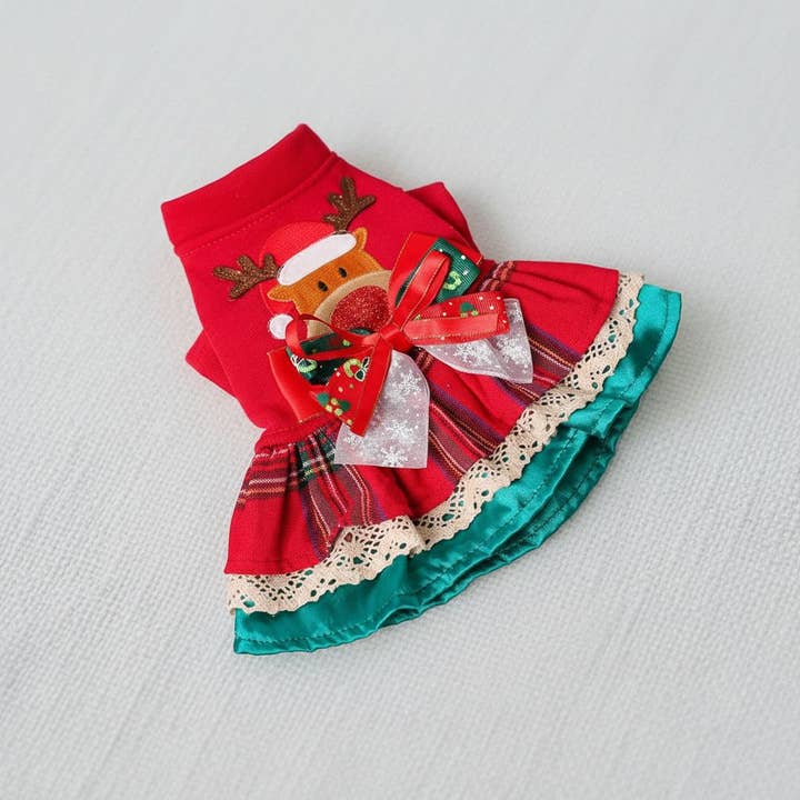 Festive Snowflake Pet Dress for Holiday Cheer for wholesale by kapeit