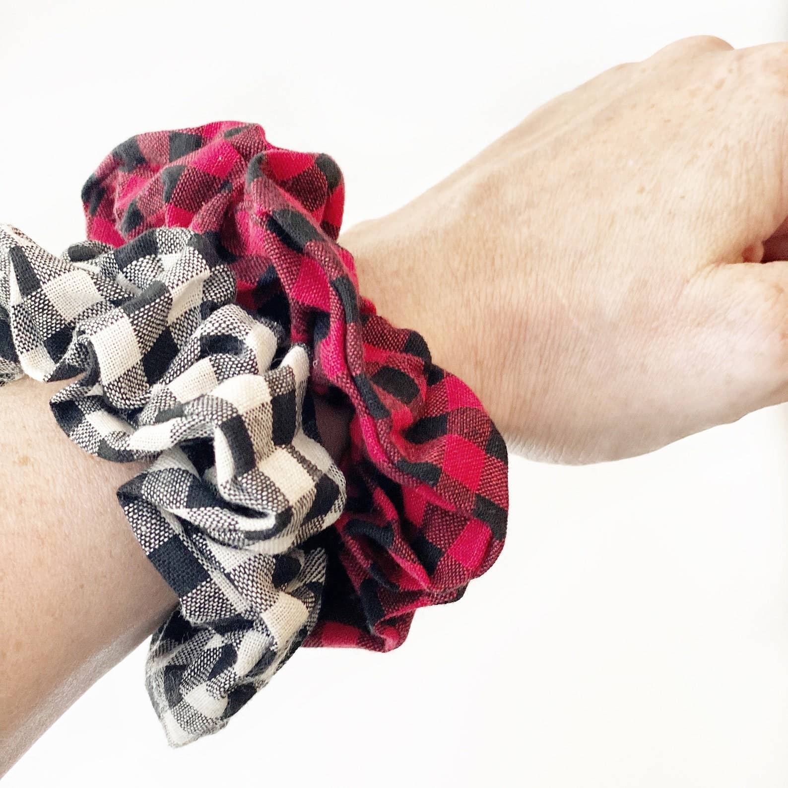 PlumPolkaDot - Wholesale Scrunchie - Women's - Buffalo Plaid Christmas Hair Scrunchie2