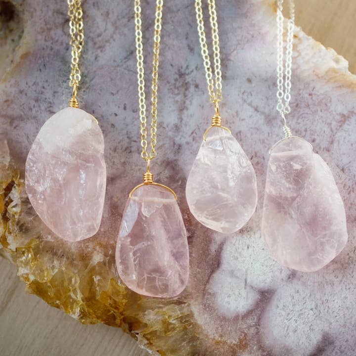 GEMNIA - Wholesale Pendant/Charm Necklace - Raw Rose Quartz Crystal Necklace