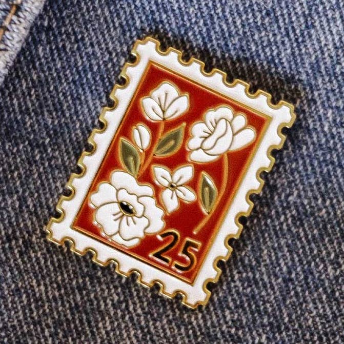 Mimi & August – wholesale Lapel pin/button – Floral Stamp Enamel Pin0