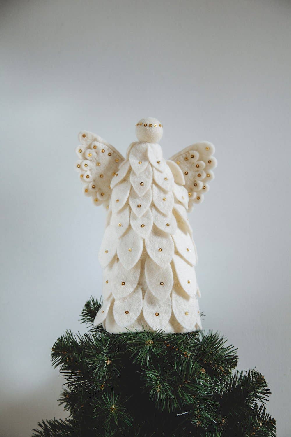 Global Goods Partners - Wholesale Tree Topper - Felt Angel Tree Topper4
