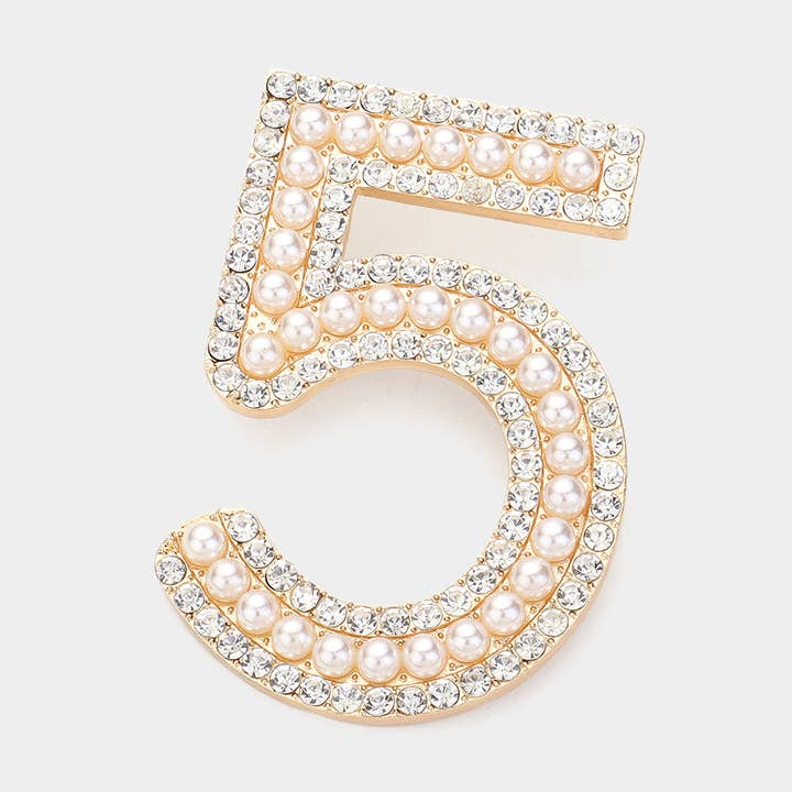 Stenbelagt Perleudsmykket Nummer Fem Pin Broche for engroshandel hos Sensibling Corp.