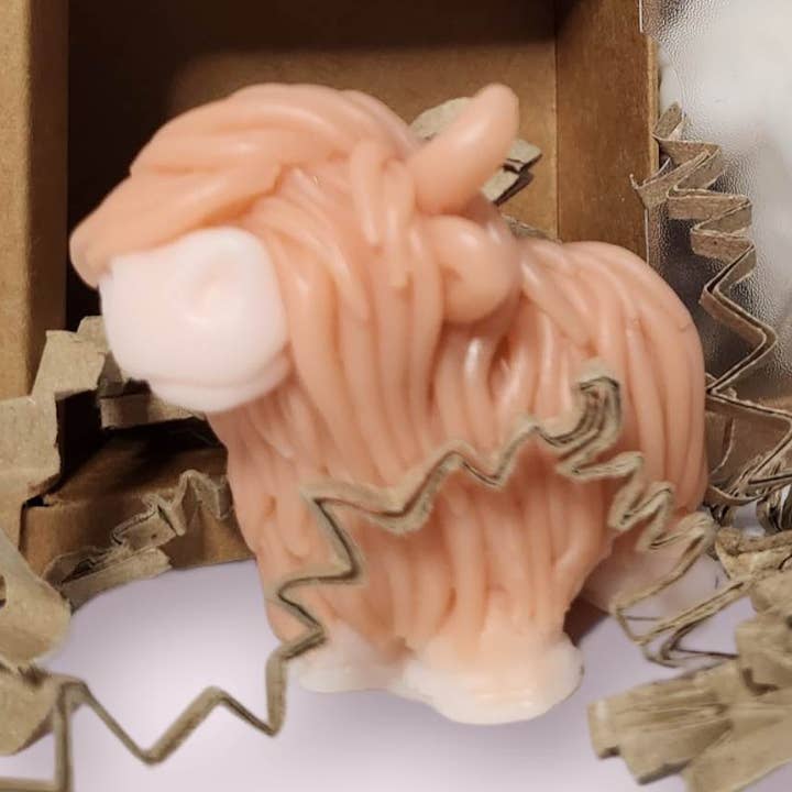 Highland cow gift set soap and wax Scottish souvenir for wholesale by Waxfactor uk